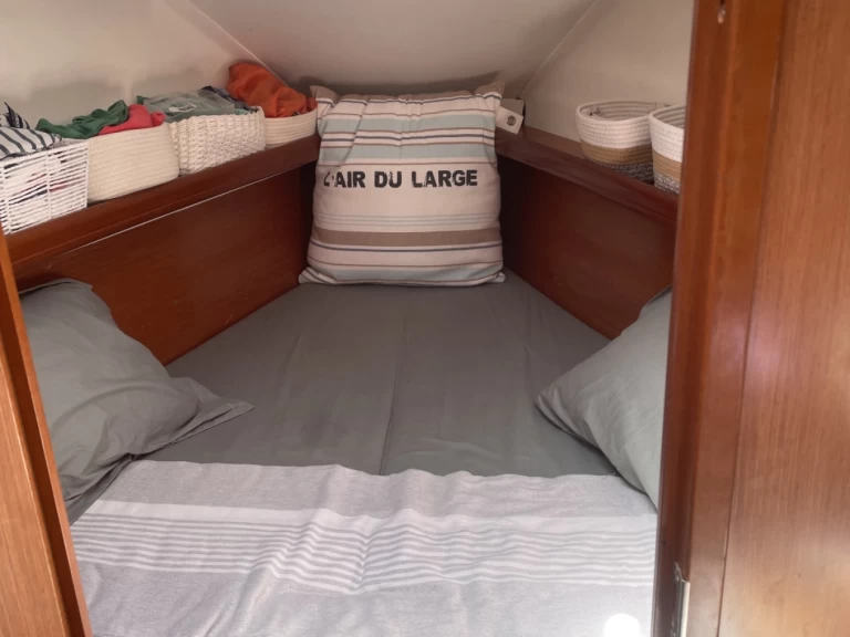 Yacht charter Toulon billig Oceanis 323 Clipper