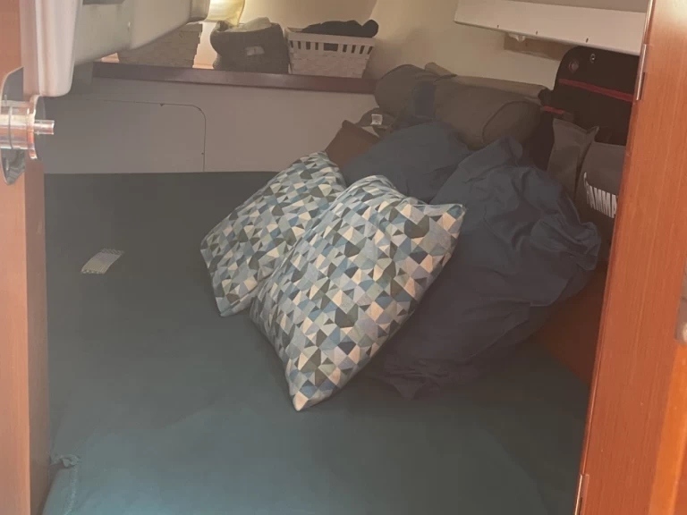 Båtuthyrning Bénéteau Oceanis 323 Clipper i Toulon på Samboat 