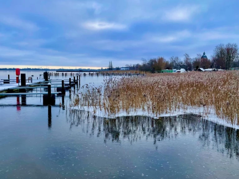 Uthyrning Ribnitz-Damgarten - FLOATING 44-3 av Samboat 