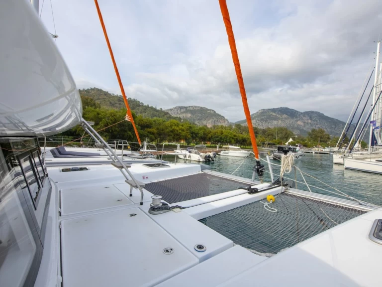 Excess Excess 12 charter bareboat eller skeppad i Fethiye