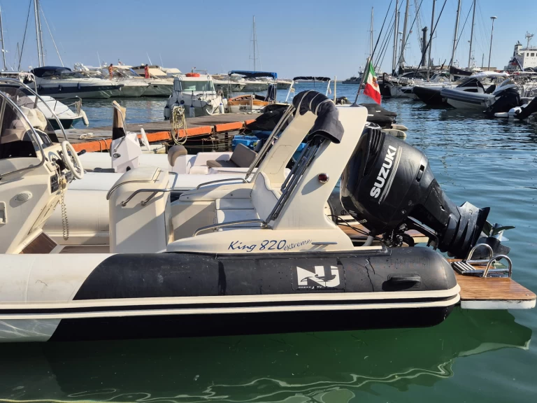 Hyr en Nuova Jolly King 850 Porto Turistico Masuccio Salernitano 