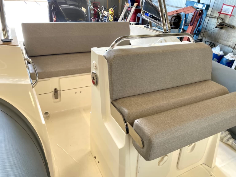 Hyra RIB med eller utan skeppare Capelli Saint-Cyprien 