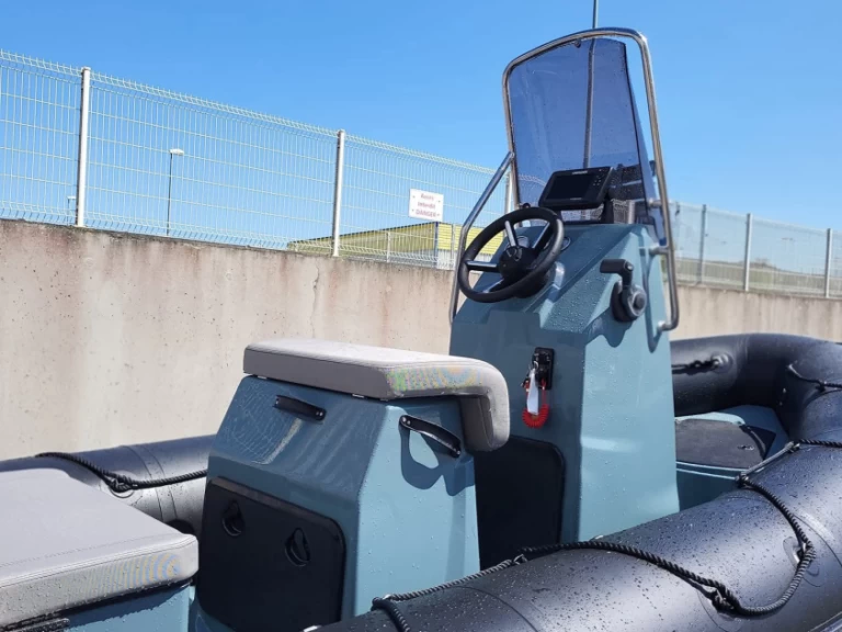Uthyrning RIB i Les Sables-d'Olonne - Bombard Explorer 550