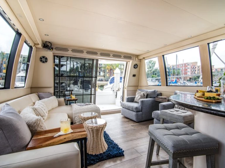 Uthyrning Lyx yacht Carver med en båtlicens 