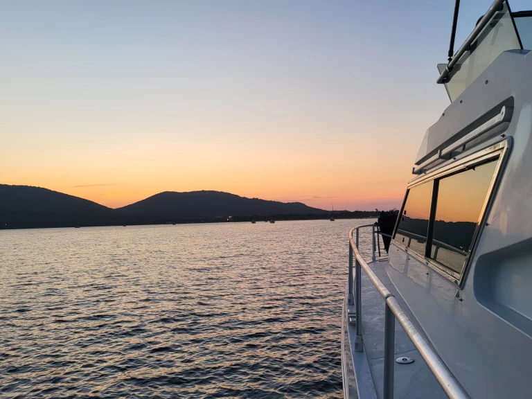 Motorbåt  för uthyrning Porto di Fertilia till det bästa priset 