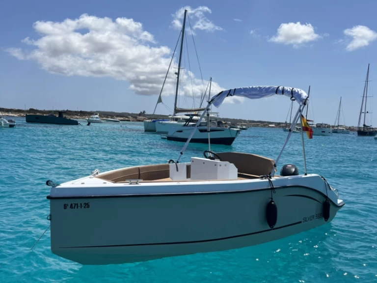 Hyra Motorbåt  med eller utan skeppare Silver Yacht La Savina 