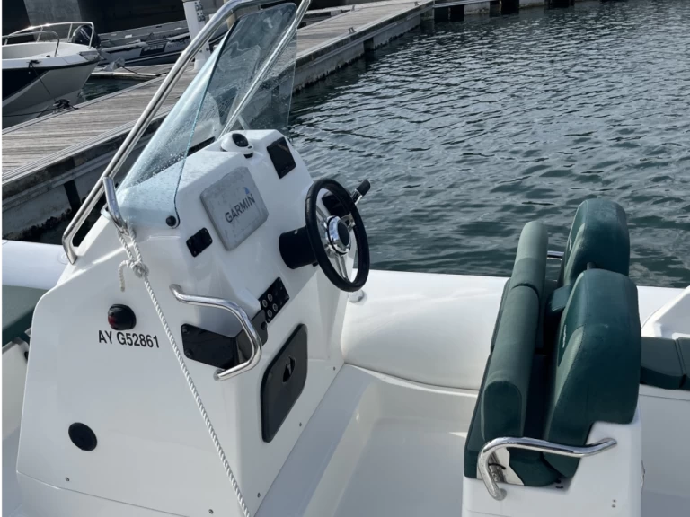 Hyr en Zodiac Medline 6.8 La Trinité-sur-Mer 