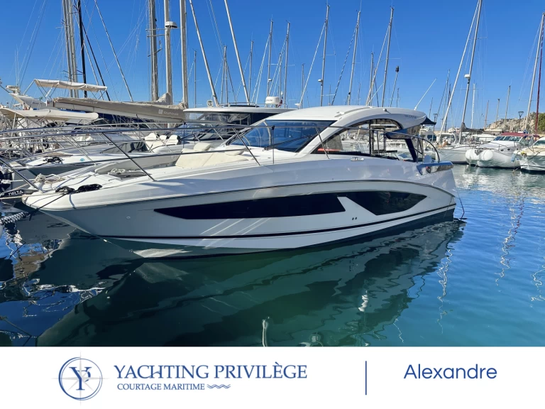 Båtuthyrning Bénéteau Gran turismo 36 ob i Marseille på Samboat 