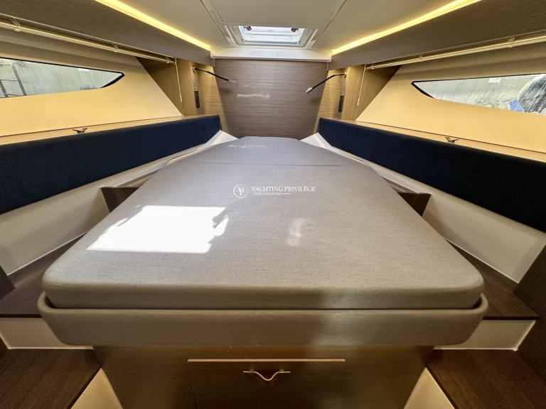 Uthyrning Motorbåt  Bénéteau med en båtlicens 