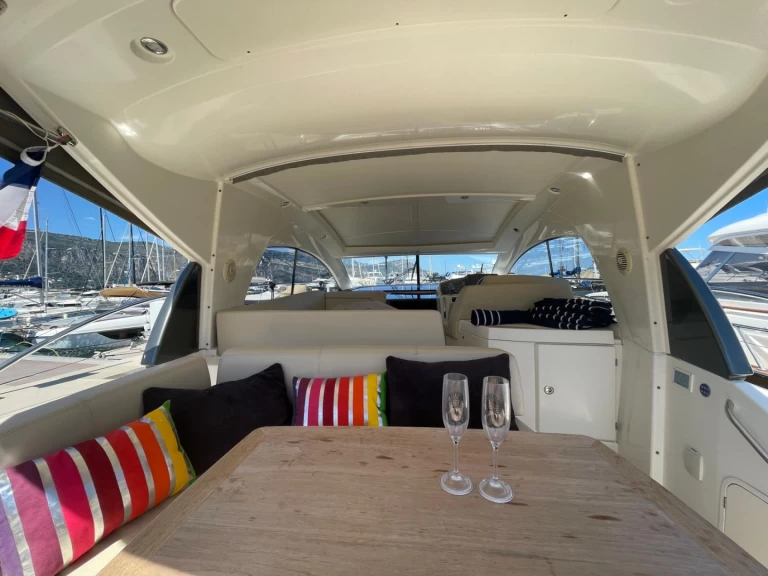 Yacht charter Port de Saint Jean Cap Ferrat billig Prestige 38 S
