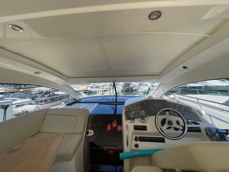 Hyra Motorbåt  med eller utan skeppare Jeanneau Port de Saint Jean Cap Ferrat 