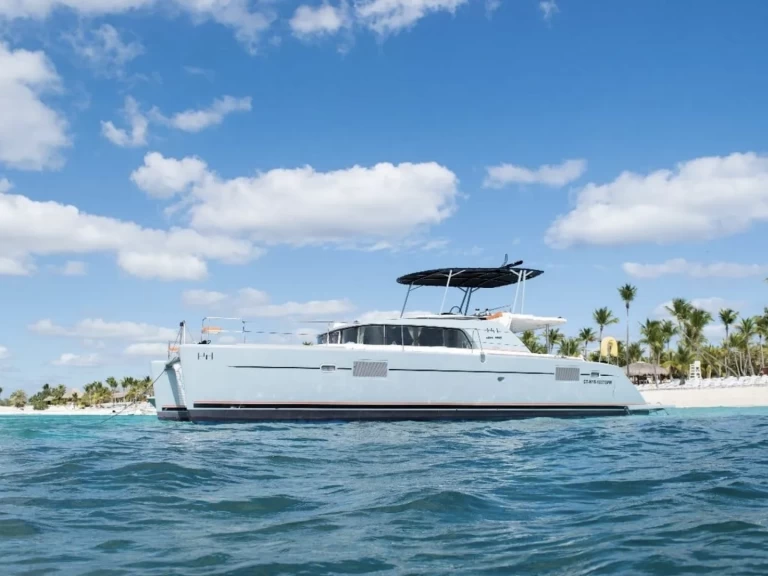 Hyra Katamaran  med eller utan skeppare Custom Made Bayahíbe (Zona Urbana) 