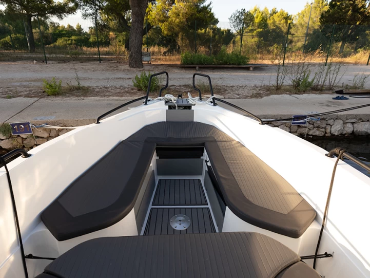 Hyra Motorbåt  med eller utan skeppare Northmaster Šibenik  