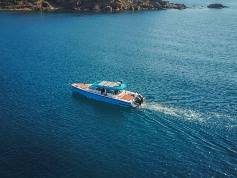 Båtuthyrning Axopar Axopar 37 XC Cross Cabin i Chaniá på Samboat 