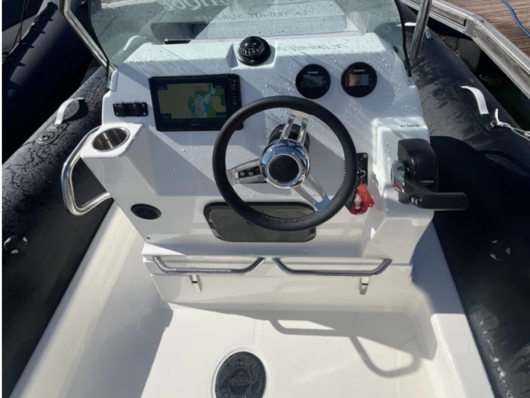 Uthyrning RIB i La Trinité-sur-Mer - Zodiac Medline 7.5