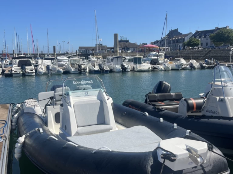 Zodiac Medline 7.5 charter bareboat eller skeppad i La Trinité-sur-Mer