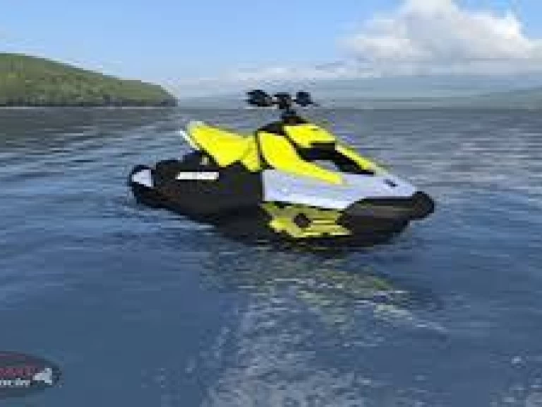 Hyra Jet ski med eller utan skeppare Sealine Rovinj 