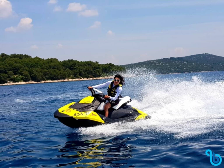 Jet ski för uthyrning Rovinj till det bästa priset 