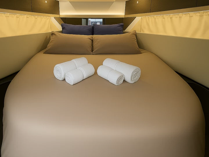 Jeanneau Merry Fisher 1095 Fly charter bareboat eller skeppad i Talmont-Saint-Hilaire