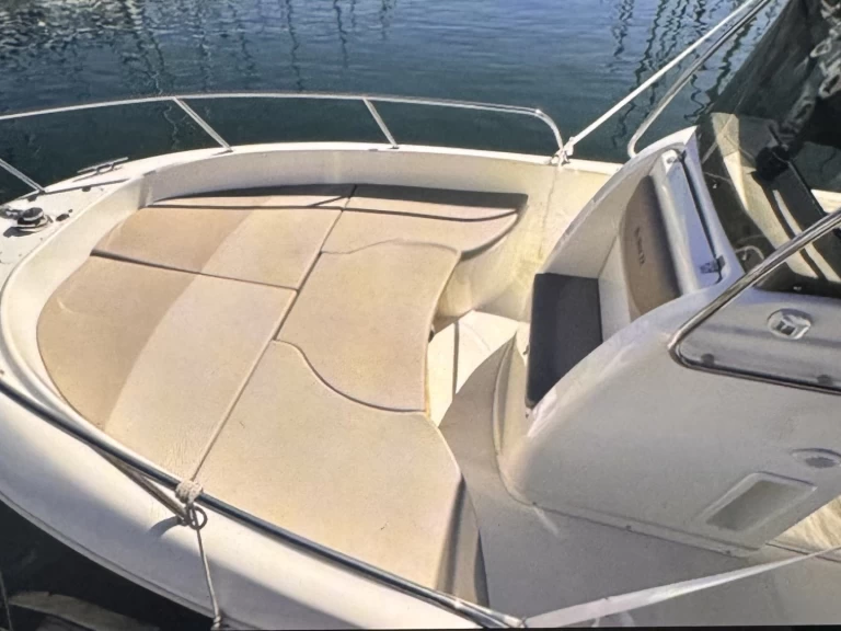 Hyra Motorbåt  med eller utan skeppare Mingolla Le Cap d'Agde 