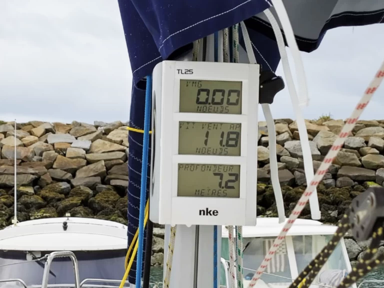 Yacht charter Port-Haliguen billig First 27.7