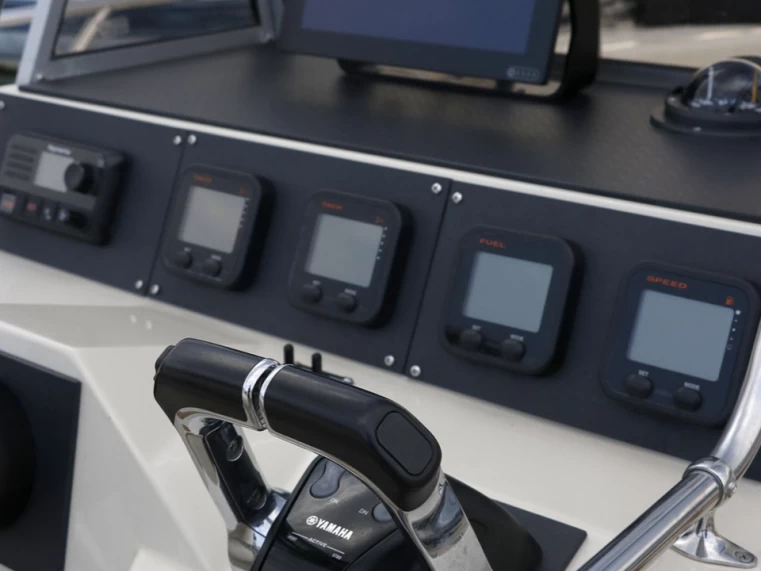 Båtuthyrning Boston Whaler Boston Whaler 27 Outrage i Taormina på Samboat 