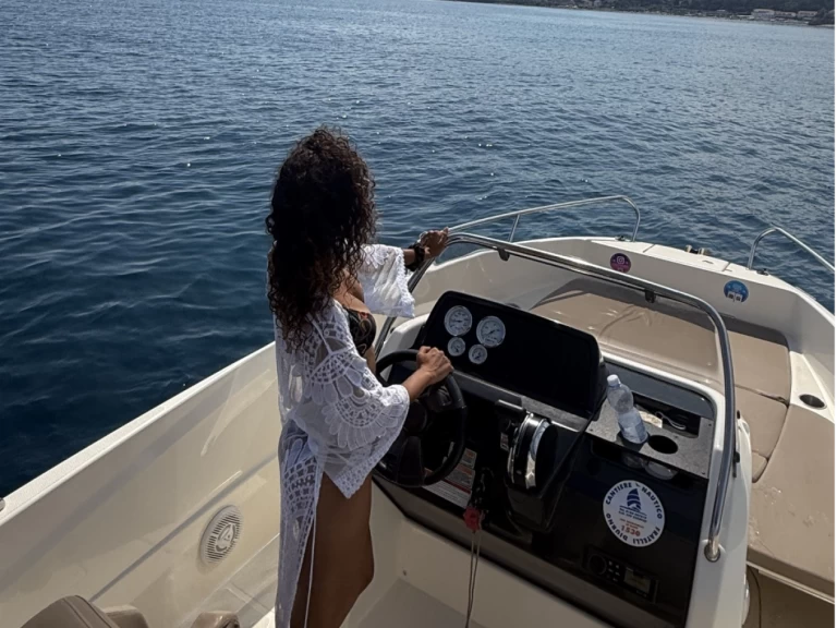 Idea Marine IDEA 58 charter bareboat eller skeppad i Arma di Taggia