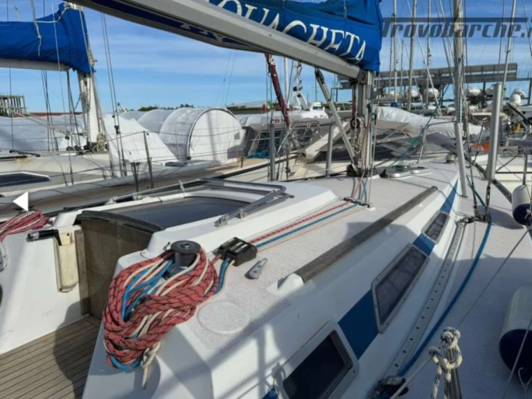 Cantiere Del Pardo Grand Soleil 343 charter bareboat eller skeppad i Sanremo