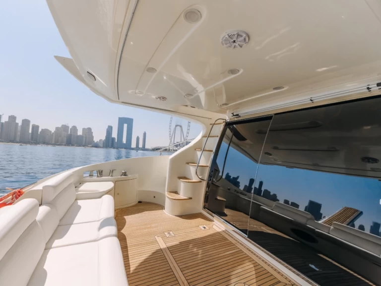 Uthyrning Motorbåt  Azimut med en båtlicens 