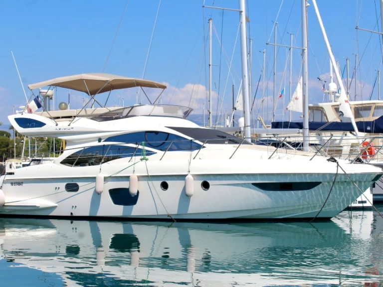 Azimut Azimut 47 Fly charter bareboat eller skeppad i Antibes