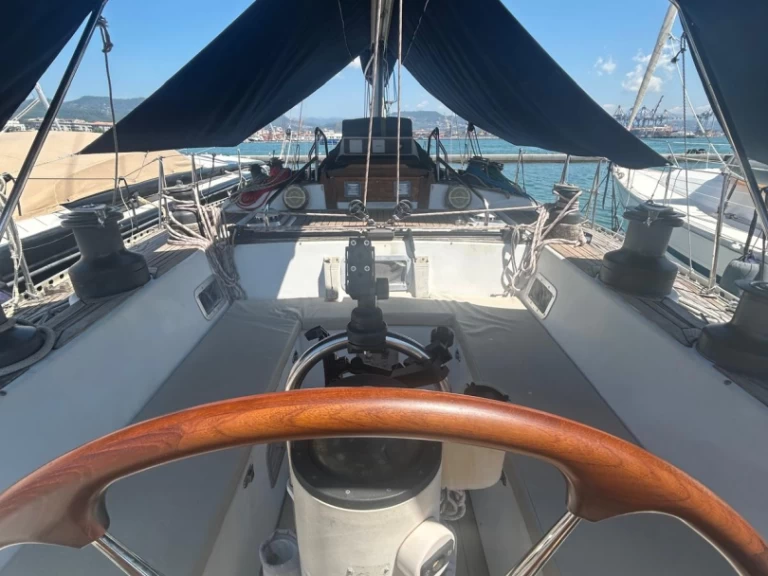 Uthyrning Segelbåt  Canados med en båtlicens 