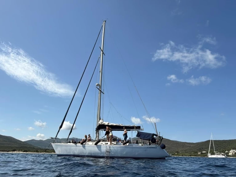 Yacht charter La Spezia billig CANADOS 44