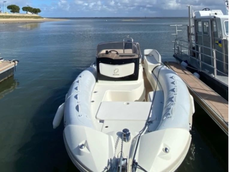 Hyr en Zodiac NZ-O 760 Cap Ferret 
