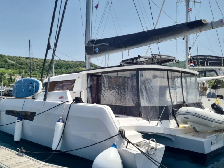 Neel Neel 47 charter bareboat eller skeppad i Punat