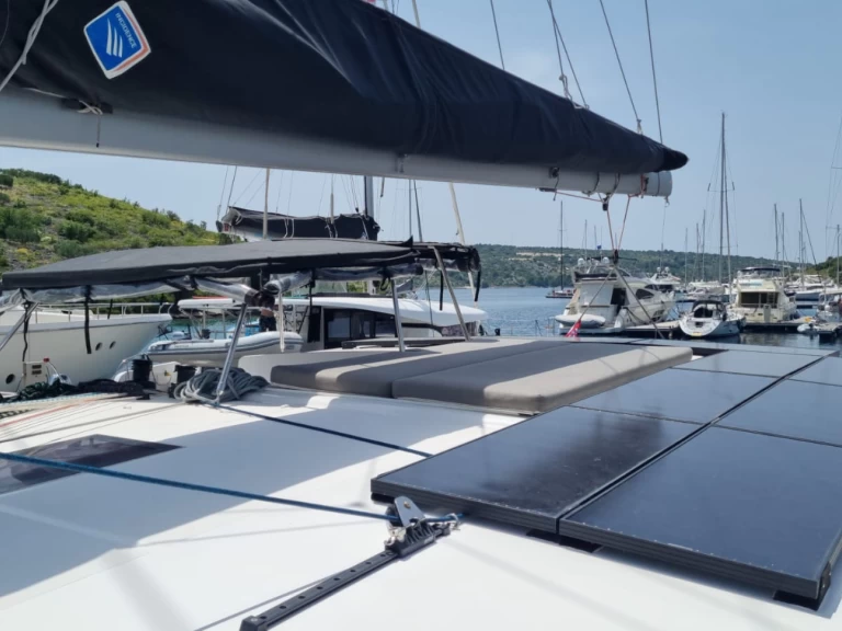 Neel Neel 47 charter bareboat eller skeppad i Punat