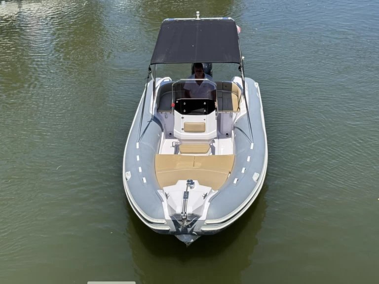 Predator 650 charter bareboat eller skeppad i Mandelieu-la-Napoule