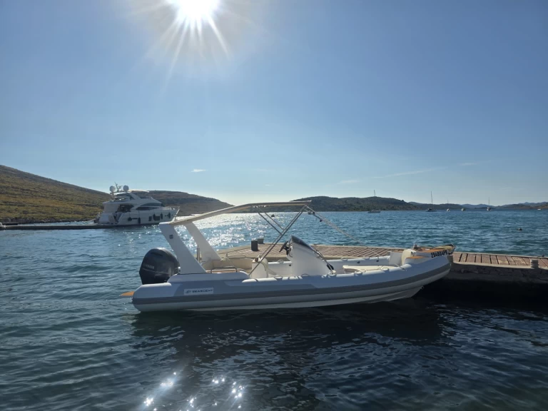 Uthyrning Lukoran - SeaScent 700 av Samboat 