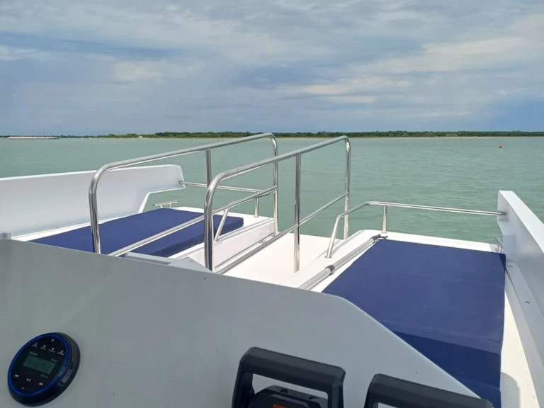 Hyra Motorbåt  med eller utan skeppare Lagoon Caorle 