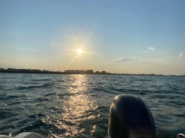 Båtuthyrning Jeanneau Cap camarat 6.5 wa s2 i Saint-Cyprien på Samboat 