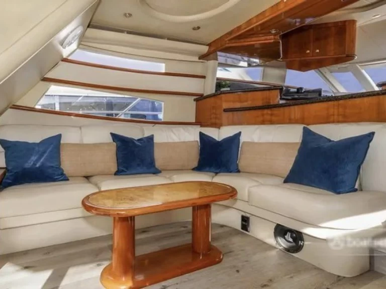 Uthyrning Motorbåt  Neptunus med en båtlicens 