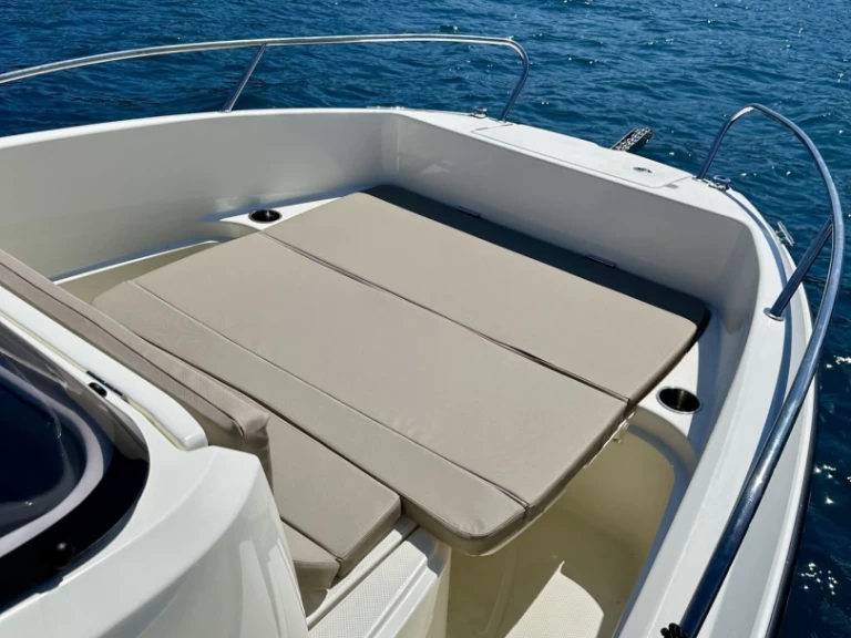 Hyra Motorbåt  med eller utan skeppare Quicksilver Marseille 