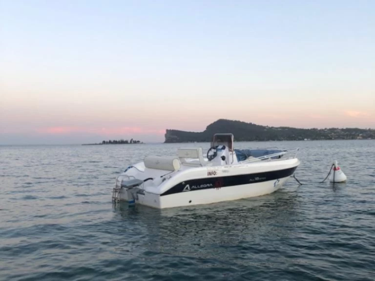 Hyr en Allegra Boats All 19 Open Baveno 