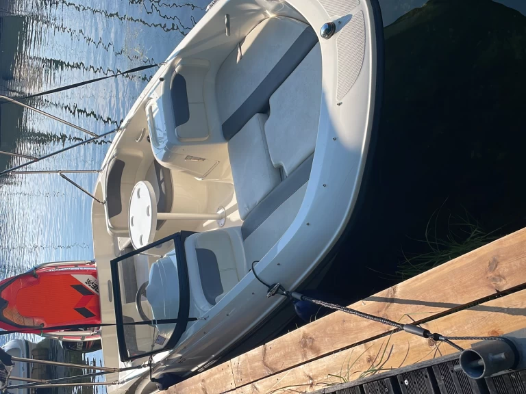 Yacht charter Conjux billig Element E5