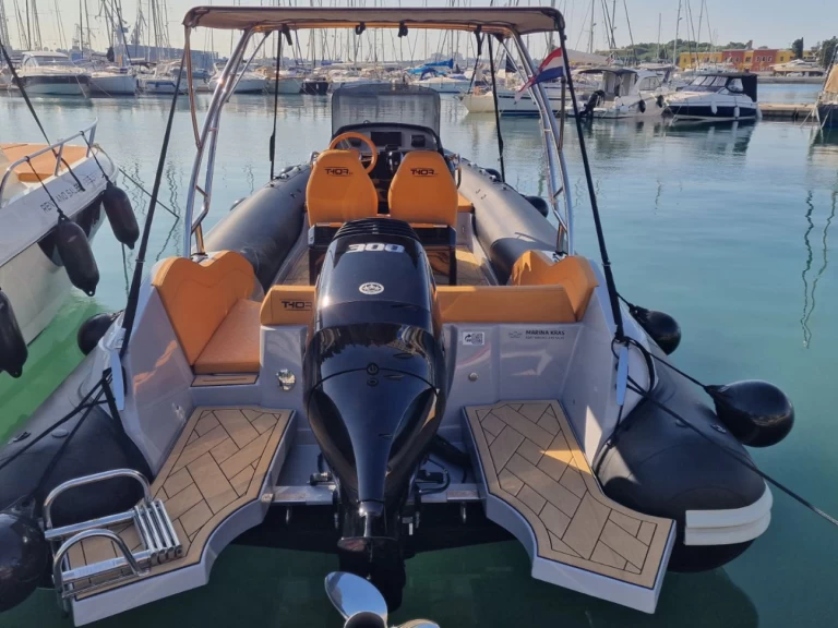 Hyra RIB med eller utan skeppare Prua al vento Pula  