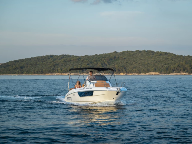 Yacht charter Marina Polesana billig 7.0WA