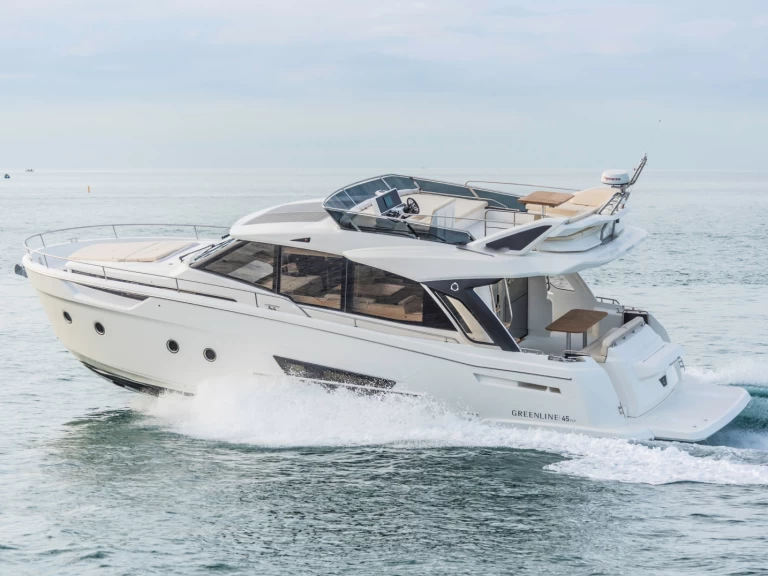 Hyra Lyx yacht med eller utan skeppare Greenline Setúbal 