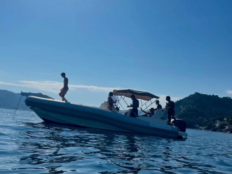 Hyra RIB med eller utan skeppare Italiamarine Portofino 