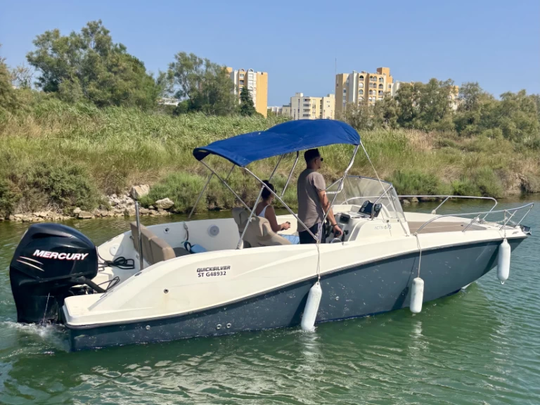 Yacht charter Carnon-Plage billig Activ 675 Sundeck