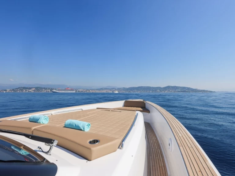 Hyr en Pardo Yachts Pardo 50 Cannes 