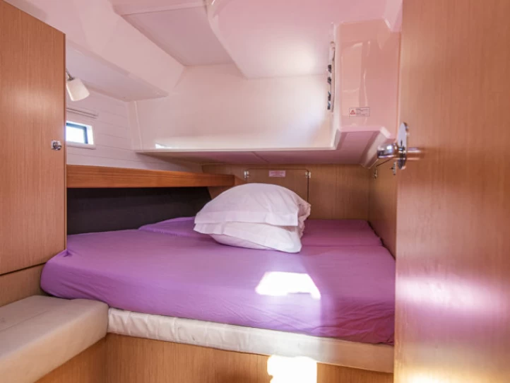 Yacht charter San Vincenzo billig Cruiser 46